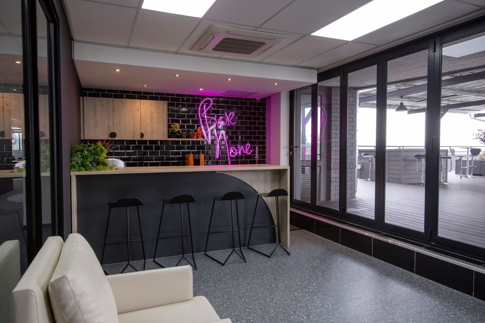 OnTarget Interiors Media Mark